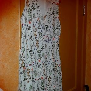 Vacation  Floral dress  Rachel Ashwell. Sz. 14.  Previously worn.Great condition